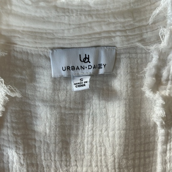 Urban Daizy Women’s Sz.S 100% Cotton Blouse - Picture 4 of 4